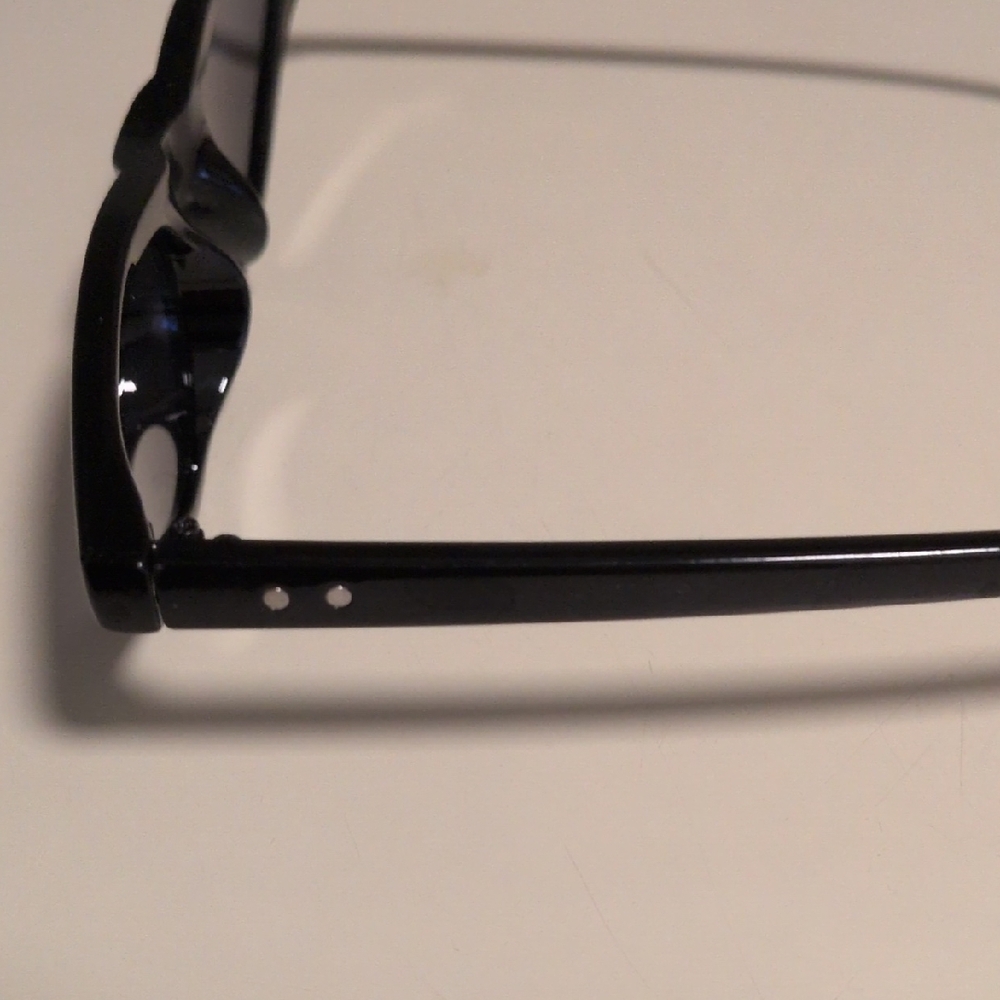 Classic Black Sunglasses - Picture 8 of 10